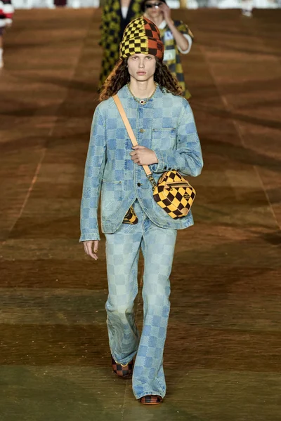 Look 31